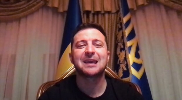 Зеленский обратился к украинцам прямиком из "Феофании": "Органы, считаю, работают"