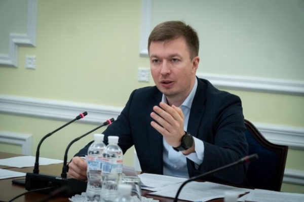 Андрій Ніколаєнко: неприпустимо, щоб псевдозалізничники а-ля Лещенко отримували великі гроші у наглядовій раді "Укрзалізниці" Андрій Ніколаєнко: неприпустимо, щоб псевдозалізничники а-ля Лещенко отримували великі гроші у наглядовій раді "Укрзалізниці"