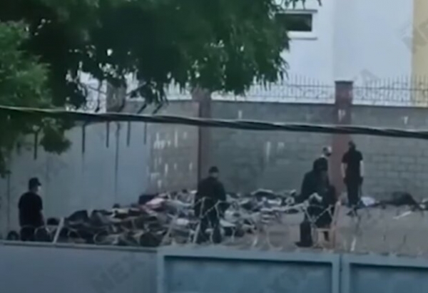 В Беларуси показали "концлагерь", где держат протестующих: "Ждет всю страну" В Беларуси показали "концлагерь", где держат протестующих: "Ждет всю страну"