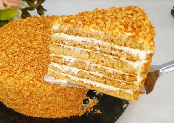 Вкуснее, чем в самой лучшей кондитерской: рецепт торта "Медовик" без духовки Вкуснее, чем в самой лучшей кондитерской: рецепт торта "Медовик" без духовки
