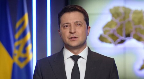 Владимир Зеленский призывает резервистов и уменьшает налоги: цены на бензин падут Владимир Зеленский призывает резервистов и уменьшает налоги: цены на бензин падут