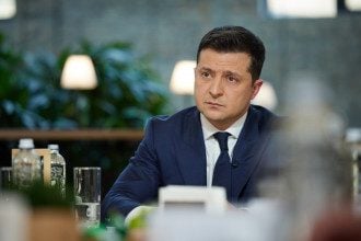 Гордон пожалел Зеленского на шоу у Шустера
Гордон пожалел Зеленского на шоу у Шустера