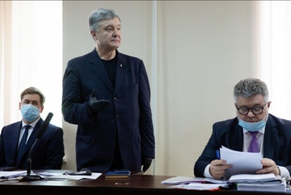 "Обо*рался, с*ка", - сортирная шутка Порошенко над прокурором станет мемом "Обо*рался, с*ка", - сортирная шутка Порошенко над прокурором станет мемом