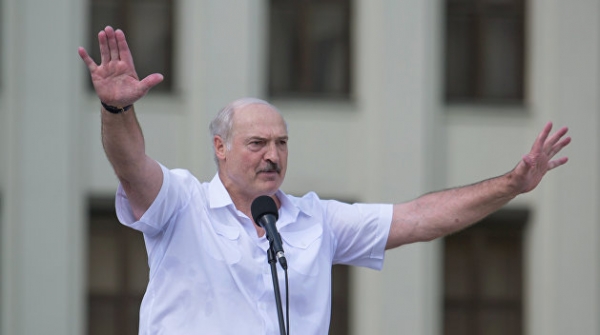 Абзалов назвал единственный способ для Лукашенко усилить свои позиции