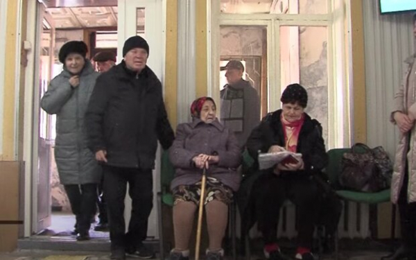 По 2300 грн на карту: какие выплаты приготовили украинцам на октябрь По 2300 грн на карту: какие выплаты приготовили украинцам на октябрь