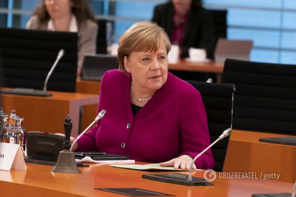 
Меркель отказалась ехать на саммит G7
 
