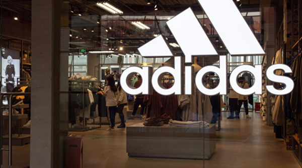 Adidas отказался одевать российских футболистов Adidas отказался одевать российских футболистов