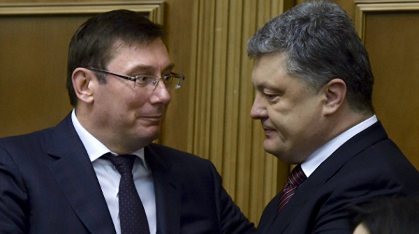 Адвокат Януковича рассказал, как Порошенко и Луценко блокируют расследование дел Майдана Адвокат Януковича рассказал, как Порошенко и Луценко блокируют расследование дел Майдана