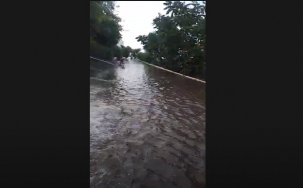 Одессу затопило сильным ливнем — Жемчужина под "морем" Одессу затопило сильным ливнем — Жемчужина под "морем"