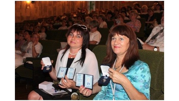 Агент влияния и подрывник нацбезопасности. СБУ в Херсоне схватила учительницу русского языка Агент влияния и подрывник нацбезопасности. СБУ в Херсоне схватила учительницу русского языка