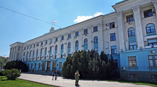 Аксёнов рассказал, когда в Симферополе начнут круглосуточно подавать воду Аксёнов рассказал, когда в Симферополе начнут круглосуточно подавать воду