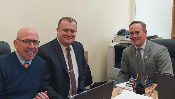 Анатомия контроля. США проникли во все институции Украины, теперь они - в Минобороне Анатомия контроля. США проникли во все институции Украины, теперь они - в Минобороне