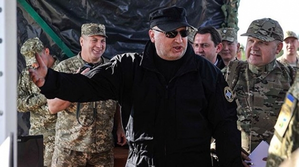 Армия «под Порошенко». Как и зачем Турчинов проводит учет ветеранов Армия «под Порошенко». Как и зачем Турчинов проводит учет ветеранов