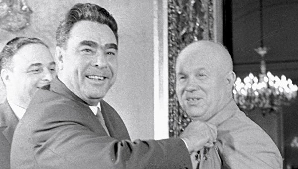 Атлант и его Атлантида. Астрологический портрет "генсека застоя" Леонида Брежнева Атлант и его Атлантида. Астрологический портрет "генсека застоя" Леонида Брежнева