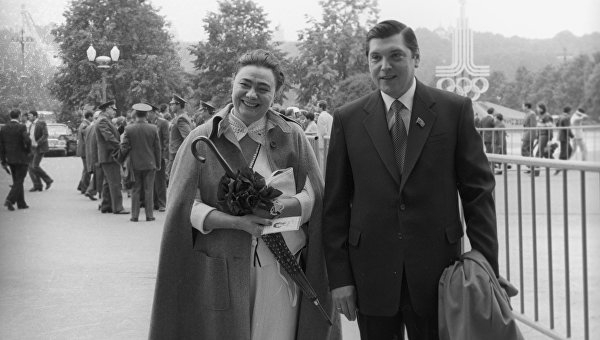 Атлант и его Атлантида. Астрологический портрет "генсека застоя" Леонида Брежнева Атлант и его Атлантида. Астрологический портрет "генсека застоя" Леонида Брежнева