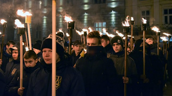 Азаров охарактеризовал нынешние власти Украины Азаров охарактеризовал нынешние власти Украины