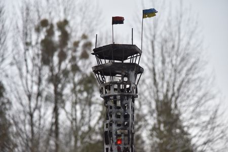 Во Львове появилась копия башни Донецкого аэропорта Во Львове появилась копия башни Донецкого аэропорта