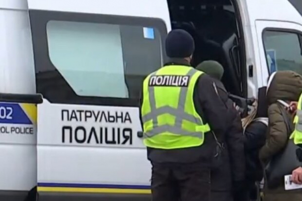Вино, водка или 20 тысяч? В Украине одной категории водителей "разрешили" ездить пьяными