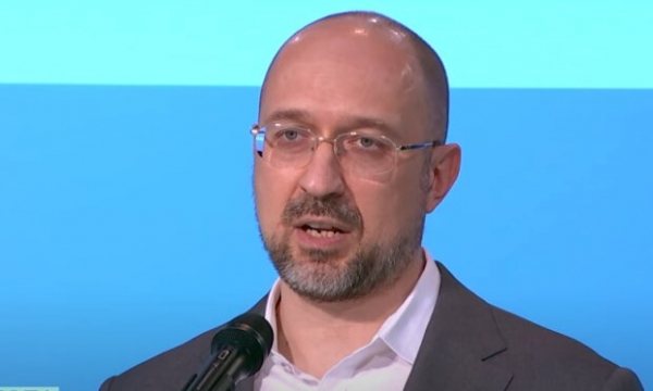Шмыгаль признался, сколько украинцев устроилось на работу во время карантина: "Люди пошли..." Шмыгаль признался, сколько украинцев устроилось на работу во время карантина: "Люди пошли..."