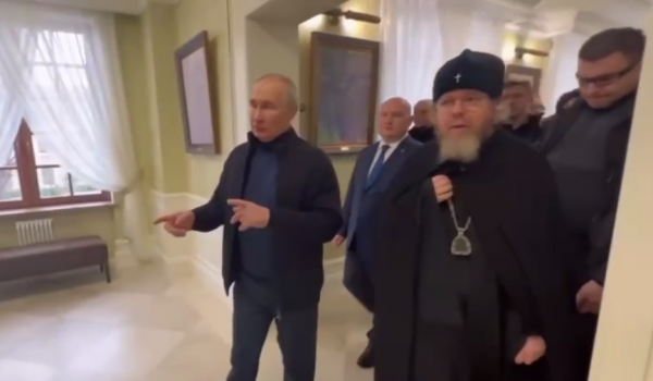 В Крым прибыл не Путин, а его двойник: эксперты указали на разоблачающие детали
В Крым прибыл не Путин, а его двойник: эксперты указали на разоблачающие детали