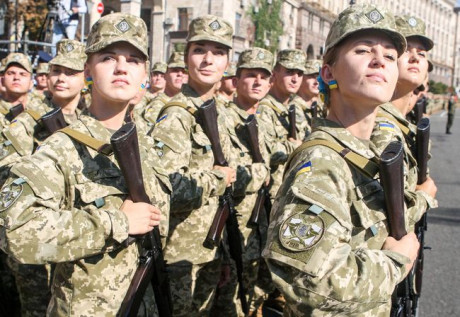 Минобороны сократило список профессий для военного учета женщин Минобороны сократило список профессий для военного учета женщин