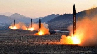 Российский политик назвал Путина достаточно сумасшедшим, чтобы применить ядерное оружие
Российский политик назвал Путина достаточно сумасшедшим, чтобы применить ядерное оружие