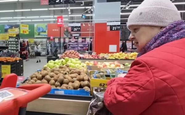 За кило берут всего 30 грн: в Украине супермаркеты обновили цены на лимоны, бананы и яблоки За кило берут всего 30 грн: в Украине супермаркеты обновили цены на лимоны, бананы и яблоки