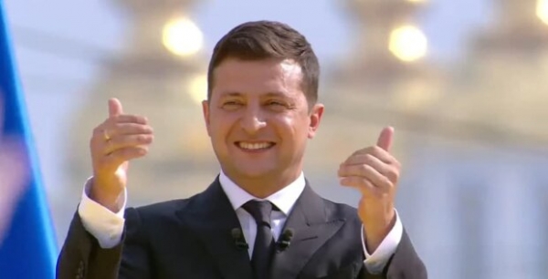 Зеленский перед вторым сроком намекнул на новые открытия: "Кто может" Зеленский перед вторым сроком намекнул на новые открытия: "Кто может"