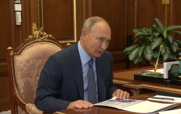 Путин теряет доверие россиян: не могут определиться