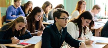 Главное за 12 октября: школа без тепла, усиление мобилизации, доплаты пенсионерам и ограничения для украинцев в Германии Главное за 12 октября: школа без тепла, усиление мобилизации, доплаты пенсионерам и ограничения для украинцев в Германии