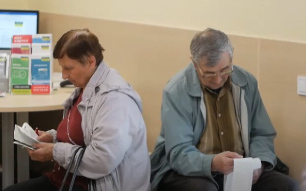 Жить на хлебе и воде не придется: как пенсионеру увеличить свои выплаты Жить на хлебе и воде не придется: как пенсионеру увеличить свои выплаты