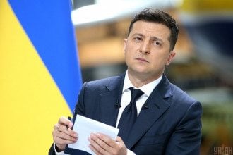 "Украли "два Крыма": Зеленский подписал закон о продаже земли
