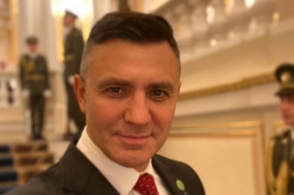 Велюровый Тищенко за "открытие" киевского метро получил порцию предупреждений - "Нельзя было останавливать..."