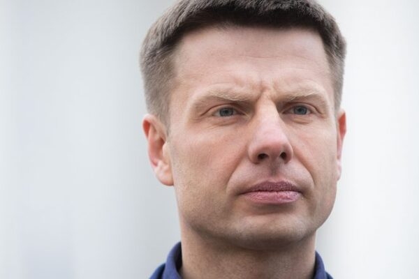 Гончаренко о блокировании "слугами" закона о банках: боретесь друг с другом, а в заложники берете страну
Гончаренко о блокировании "слугами" закона о банках: боретесь друг с другом, а в заложники берете страну
