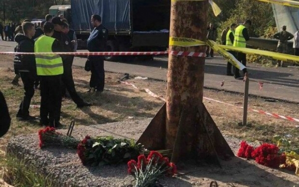 Авиакрушение под Чугуевом: тоскующая мама не хочет верить, лишь недавно потеряла мужа в Луганске Авиакрушение под Чугуевом: тоскующая мама не хочет верить, лишь недавно потеряла мужа в Луганске