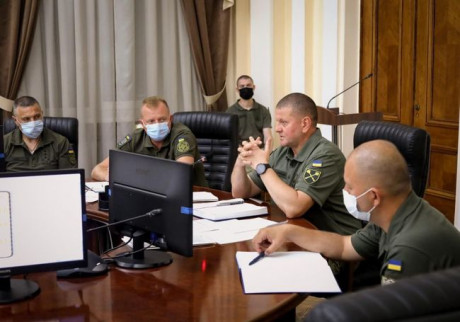 Главнокомандующий ВСУ назвал приоритетные задачи реформирования армии Главнокомандующий ВСУ назвал приоритетные задачи реформирования армии