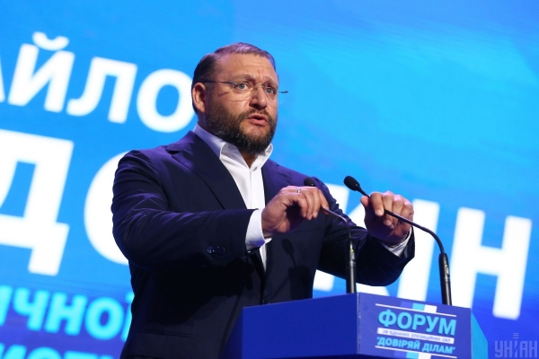 "Россию поднял с колен": Добкин расхвалил Путина
"Россию поднял с колен": Добкин расхвалил Путина