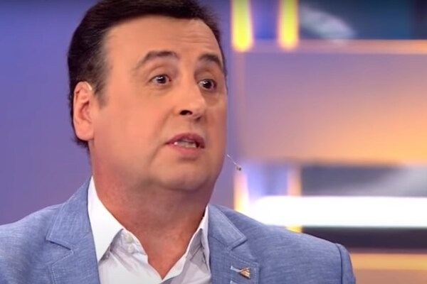 Участник дуэта "Кролики" вступился за русский язык. Видео
Участник дуэта "Кролики" вступился за русский язык. Видео