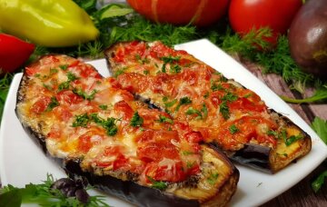 Мясо и не нужно: рецепт вкусных баклажанов под сыром с ароматным чесноком Мясо и не нужно: рецепт вкусных баклажанов под сыром с ароматным чесноком