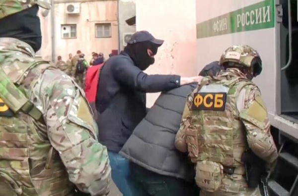 "Плохие дяди забрали папу...": маленькая дочь борца за украинский Крым не увидит отца 20 лет
