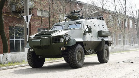 На вооружение ВСУ приняли тактическую боевую колесную машину "Дозор-Б" На вооружение ВСУ приняли тактическую боевую колесную машину "Дозор-Б"