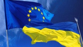 Украина мчится в Евросоюз: Зеленский подписал документ с Польшей и Литвой
