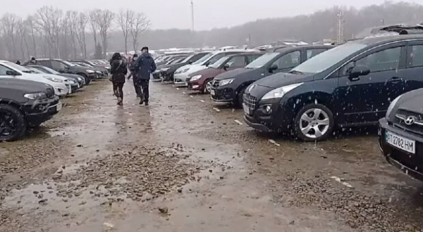 Женщина оказалась не готова к тому, что ей предложит сосед за деньги: "Мой муж..."