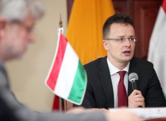 Украина внесла в черный список венгерских чиновников: Будапешт резко отреагировал
Украина внесла в черный список венгерских чиновников: Будапешт резко отреагировал