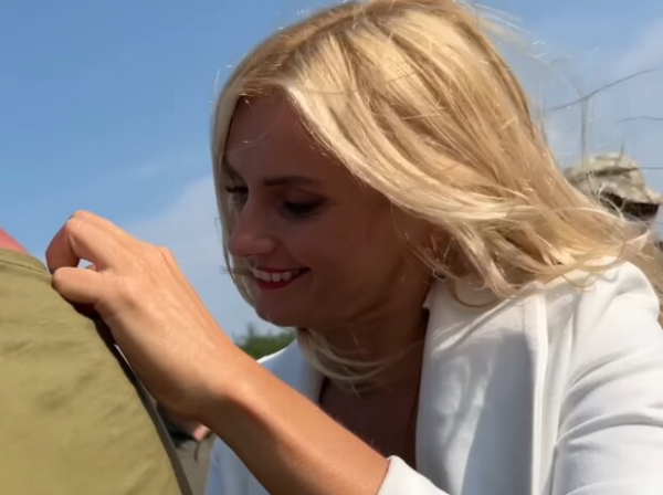Ирина Федишин мужественно взяла себя в руки и отправилась в монастырь: "Слезы невольно потекли" Ирина Федишин мужественно взяла себя в руки и отправилась в монастырь: "Слезы невольно потекли"