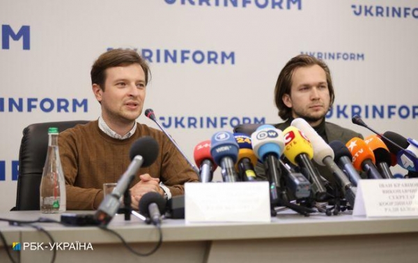 Белорусские оппозиционеры Родненков и Кравцов не будут просить политическое убежище в Украине
Белорусские оппозиционеры Родненков и Кравцов не будут просить политическое убежище в Украине