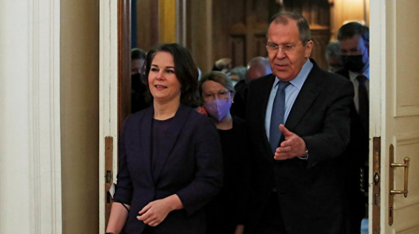 Бербок призвала возродить нормандский формат, Лавров ответил Бербок призвала возродить нормандский формат, Лавров ответил