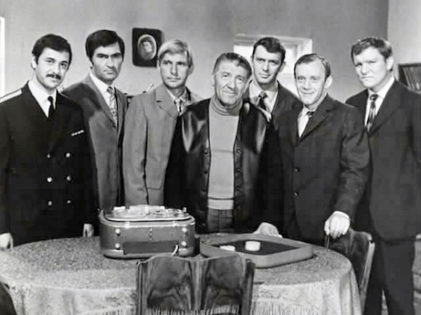 Бессмертными не рождаются. Донецкий герой и шесть спасенных Иванов Бессмертными не рождаются. Донецкий герой и шесть спасенных Иванов
