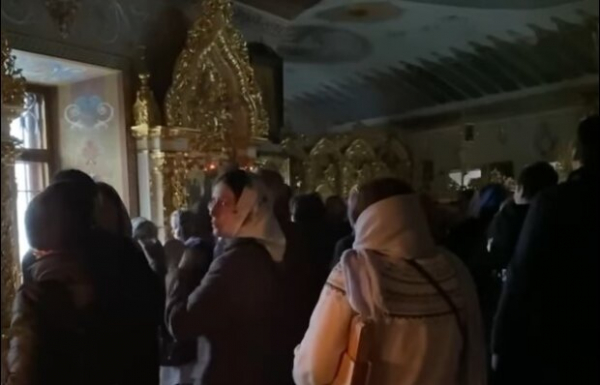 В Киево-Печерской лавре в разгар войны помолились за россию В Киево-Печерской лавре в разгар войны помолились за россию