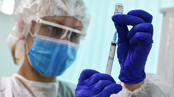 Борьба с COVID-19: в России стартует массовая вакцинация, в Европе изучают побочные эффекты вакцин Борьба с COVID-19: в России стартует массовая вакцинация, в Европе изучают побочные эффекты вакцин